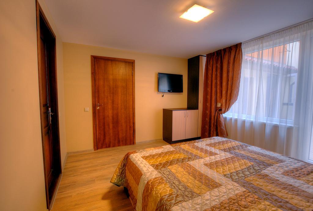 Floros Simfonija Hotel Sventoji Room photo